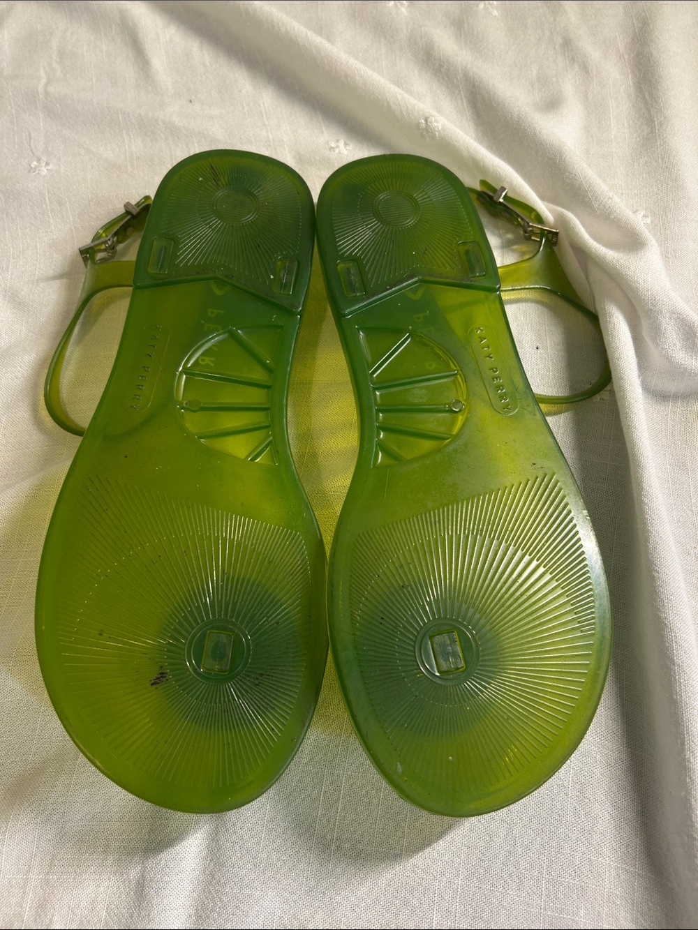 KATY PERRY Green Jelly Sandals with Lime Slice Accent - Women size 8 - Picture 2 of 3
